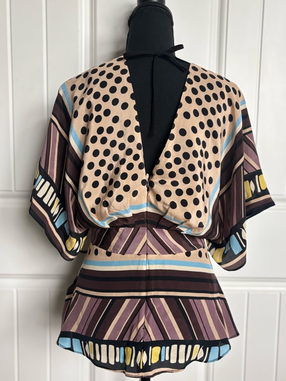 Mauve Beige Multi V-Neck Flutter Sleeve Tunic - Picture 4 of 4